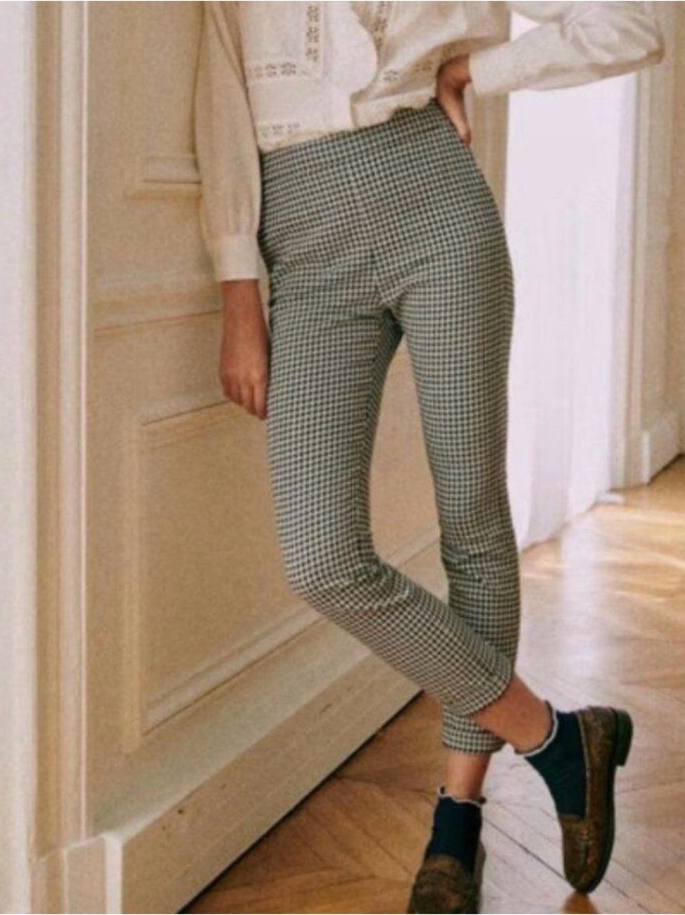 (Like New) Sézane Clara High-Waist Houndstooth Slim Pants in Black & White